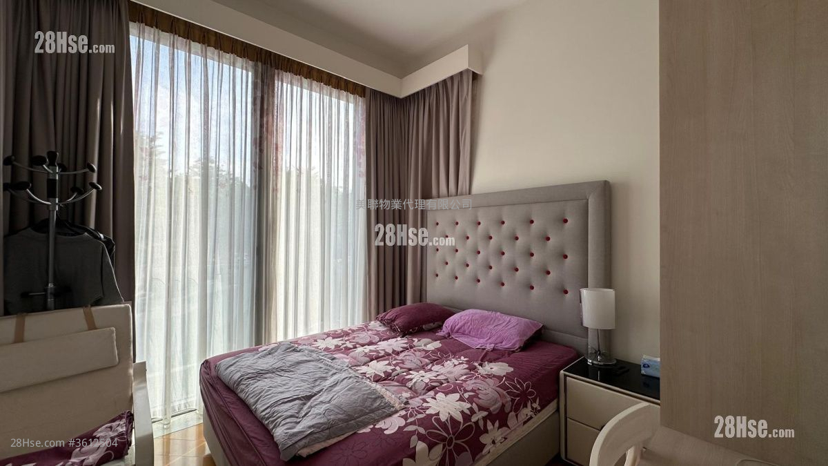 Valais Sell 3 Bedrooms 2,454 ft² Valais Sell 3 Bedrooms 2,454 ft²