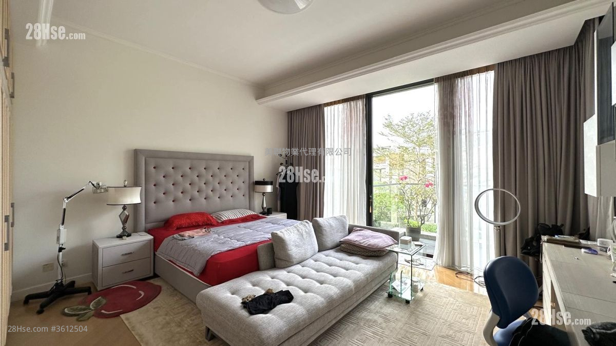 Valais Sell 3 Bedrooms 2,454 ft² Valais Sell 3 Bedrooms 2,454 ft²
