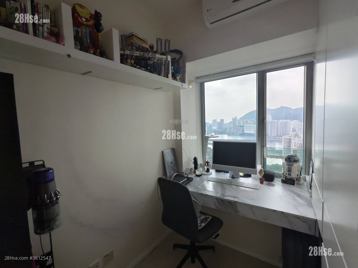 City Point Sell 2 Bedrooms , 1 Bathroom 498 ft² City Point Sell 2 Bedrooms , 1 Bathroom 498 ft²