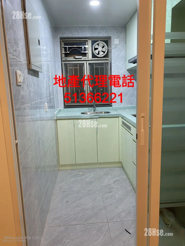 Village Rental 3 Bedrooms , 1 Bathroom 700 ft² Village Rental 3 Bedrooms , 1 Bathroom 700 ft²