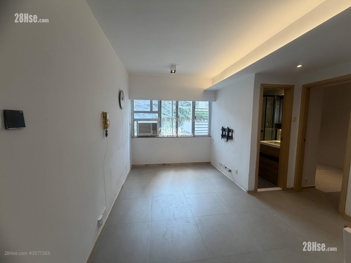 Yuet Lai Court Sell 2 Bedrooms , 2 Bathrooms 421 ft²