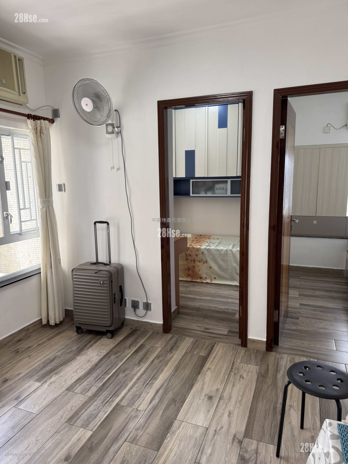 Kam Wah Garden Sell 2 Bedrooms 348 ft² Kam Wah Garden Sell 2 Bedrooms 348 ft²