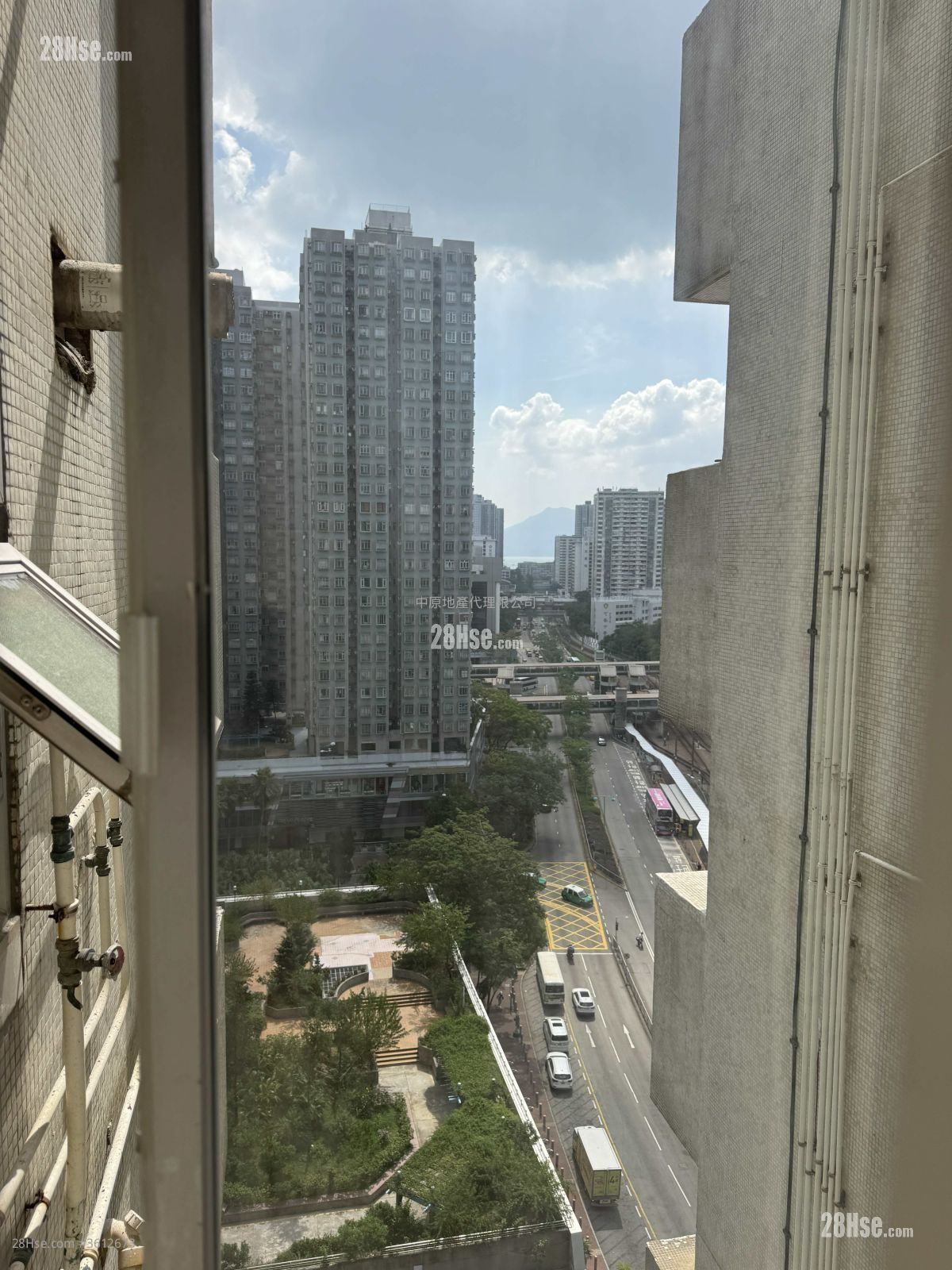 Kam Wah Garden Sell 2 Bedrooms 348 ft² Kam Wah Garden Sell 2 Bedrooms 348 ft²