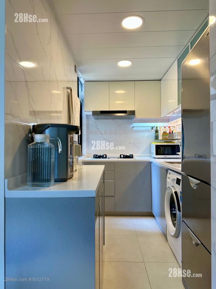 Kornhill Sell 3 Bedrooms , 1 Bathroom 596 ft² Kornhill Sell 3 Bedrooms , 1 Bathroom 596 ft²