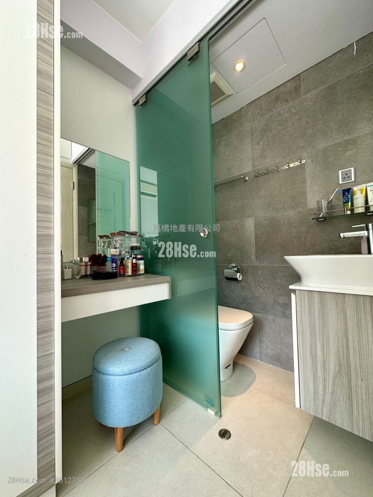 Kornhill Sell 3 Bedrooms , 1 Bathroom 596 ft² Kornhill Sell 3 Bedrooms , 1 Bathroom 596 ft²