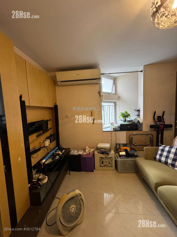Tung Lam Court Sell 2 Bedrooms , 1 Bathroom 443 ft² Tung Lam Court Sell 2 Bedrooms , 1 Bathroom 443 ft²
