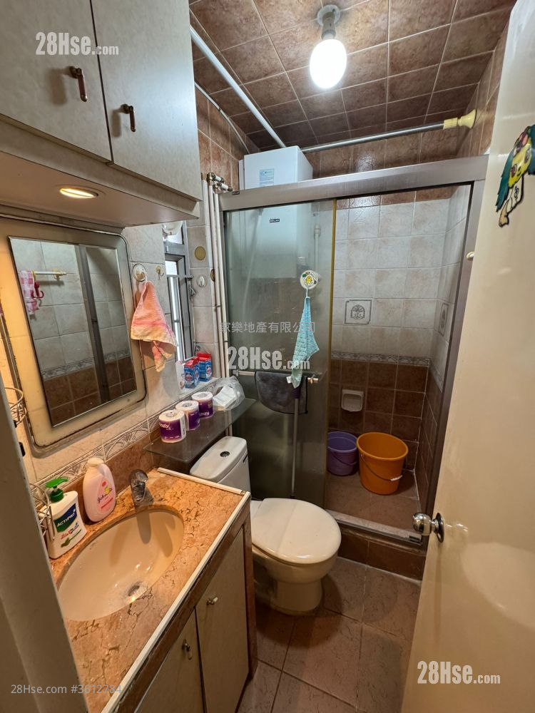 Tung Lam Court Sell 2 Bedrooms , 1 Bathroom 443 ft² Tung Lam Court Sell 2 Bedrooms , 1 Bathroom 443 ft²