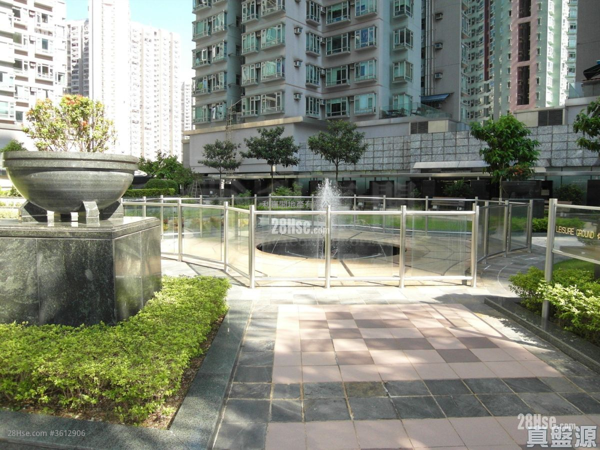 The Metro City Sell 3 Bedrooms , 2 Bathrooms 526 ft² The Metro City Sell 3 Bedrooms , 2 Bathrooms 526 ft²