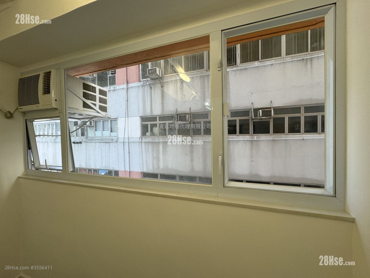 Golden Dragon Industrial Centre Rental Studio Golden Dragon Industrial Centre Rental Studio