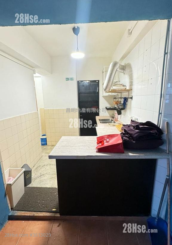 Ernest Court Rental 1 Bathroom 906 ft² Ernest Court Rental 1 Bathroom 906 ft²