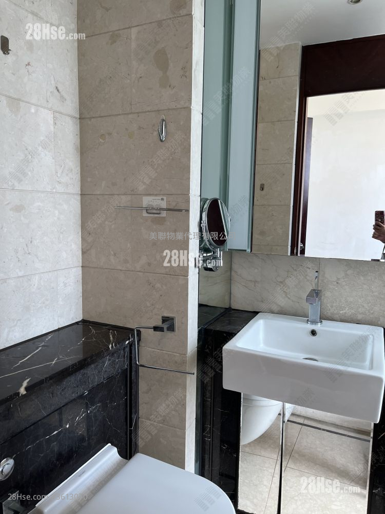 One Silversea Sell 3 Bedrooms , 2 Bathrooms 746 ft² One Silversea Sell 3 Bedrooms , 2 Bathrooms 746 ft²