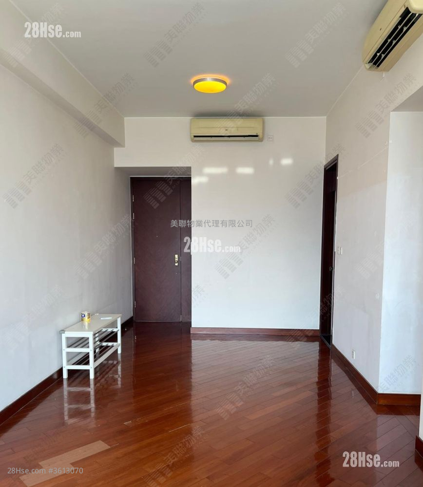 One Silversea Sell 3 Bedrooms , 2 Bathrooms 746 ft² One Silversea Sell 3 Bedrooms , 2 Bathrooms 746 ft²