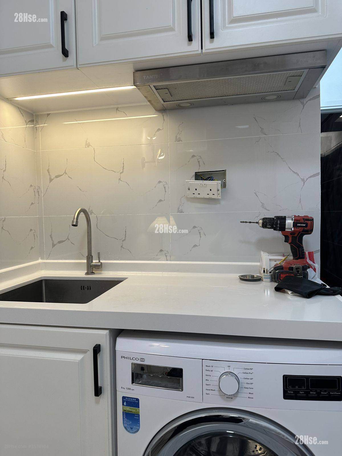 Lai Chi Building Rental Studio , 1 Bathroom 140 ft² Lai Chi Building Rental Studio , 1 Bathroom 140 ft²