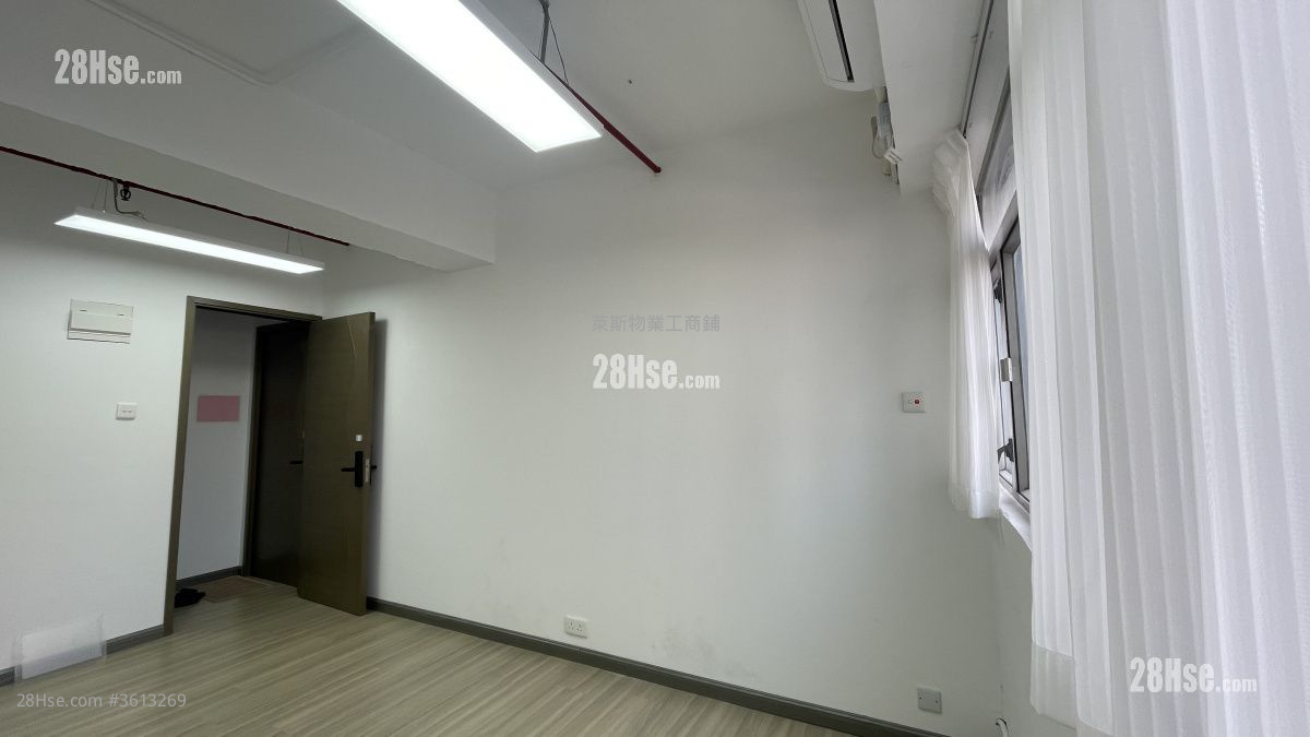Selwyn Factory Building Rental Studio , 1 Toilet Selwyn Factory Building Rental Studio , 1 Toilet