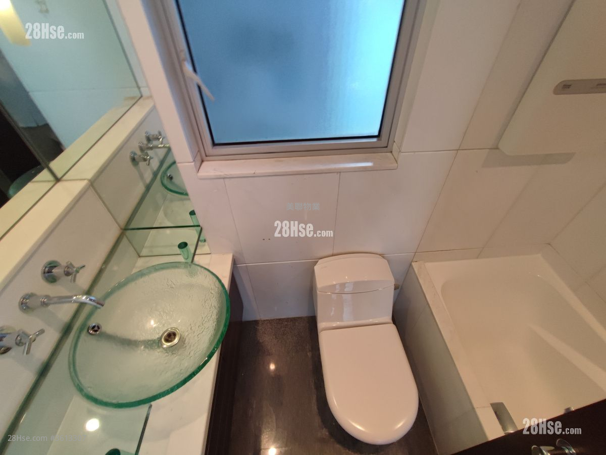 The Harbourside Rental 2 Bedrooms , 2 Bathrooms 804 ft² The Harbourside Rental 2 Bedrooms , 2 Bathrooms 804 ft²