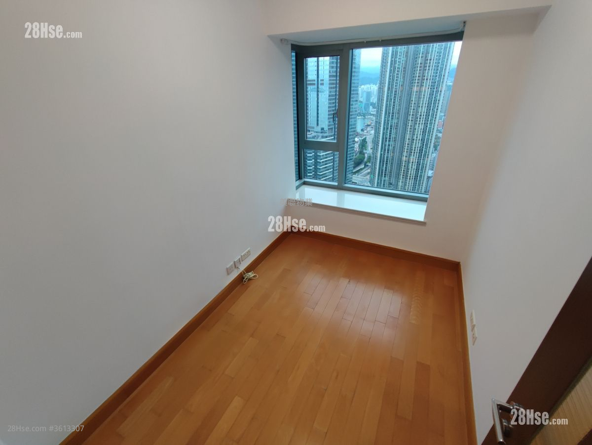 The Harbourside Rental 2 Bedrooms , 2 Bathrooms 804 ft² The Harbourside Rental 2 Bedrooms , 2 Bathrooms 804 ft²