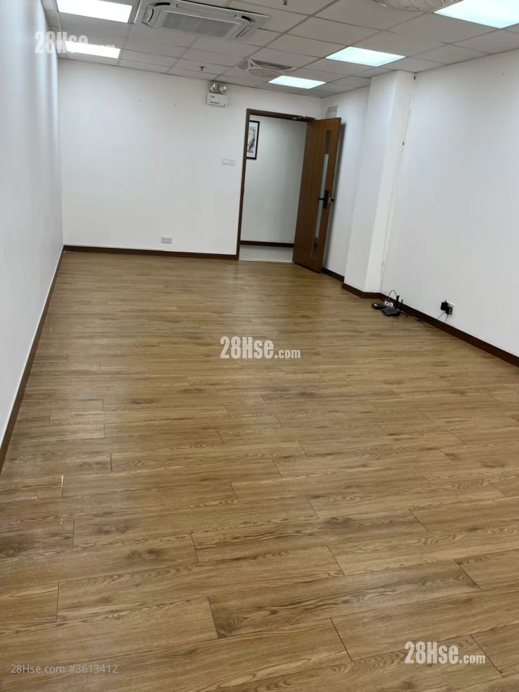 香港紗廠工業大廈5期 租盤 2 廁所 387 平方呎 香港紗廠工業大廈5期 租盤 2 廁所 387 平方呎