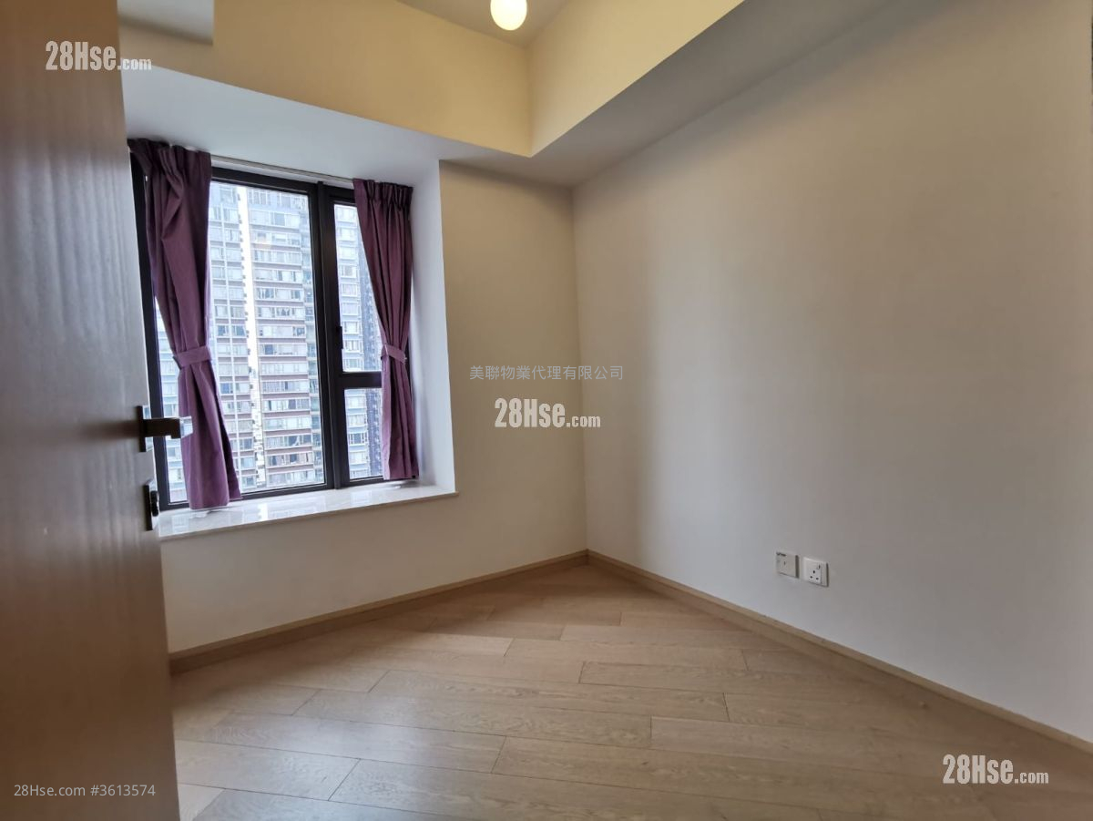 Park Signature Sell 3 Bedrooms , 2 Bathrooms 773 ft² Park Signature Sell 3 Bedrooms , 2 Bathrooms 773 ft²