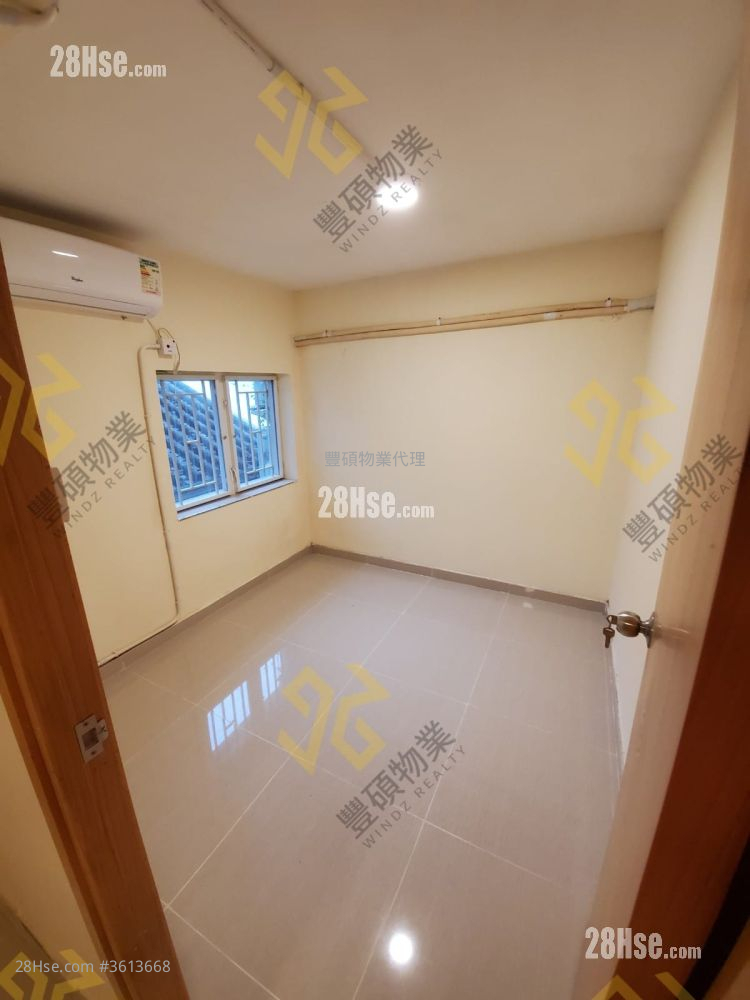 Village Rental 2 Bedrooms , 1 Bathroom Village Rental 2 Bedrooms , 1 Bathroom