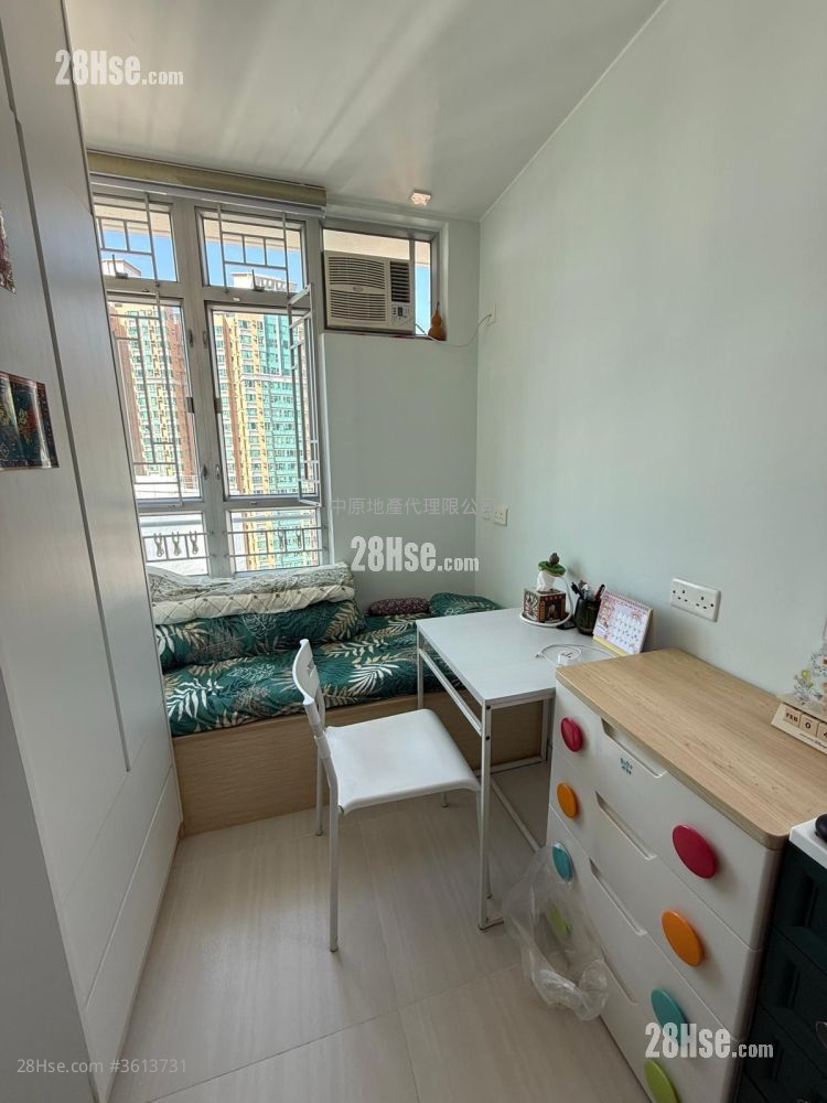 bedroom 1: Sheung Chui Court Sell 2 Bedrooms , 1 Bathroom 438 ft² bedroom 1: Sheung Chui Court Sell 2 Bedrooms , 1 Bathroom 438 ft²