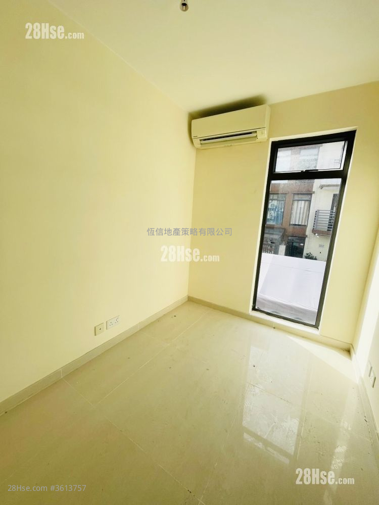 村屋 租盤 3 房 , 2 浴室 700 平方呎 村屋 租盤 3 房 , 2 浴室 700 平方呎