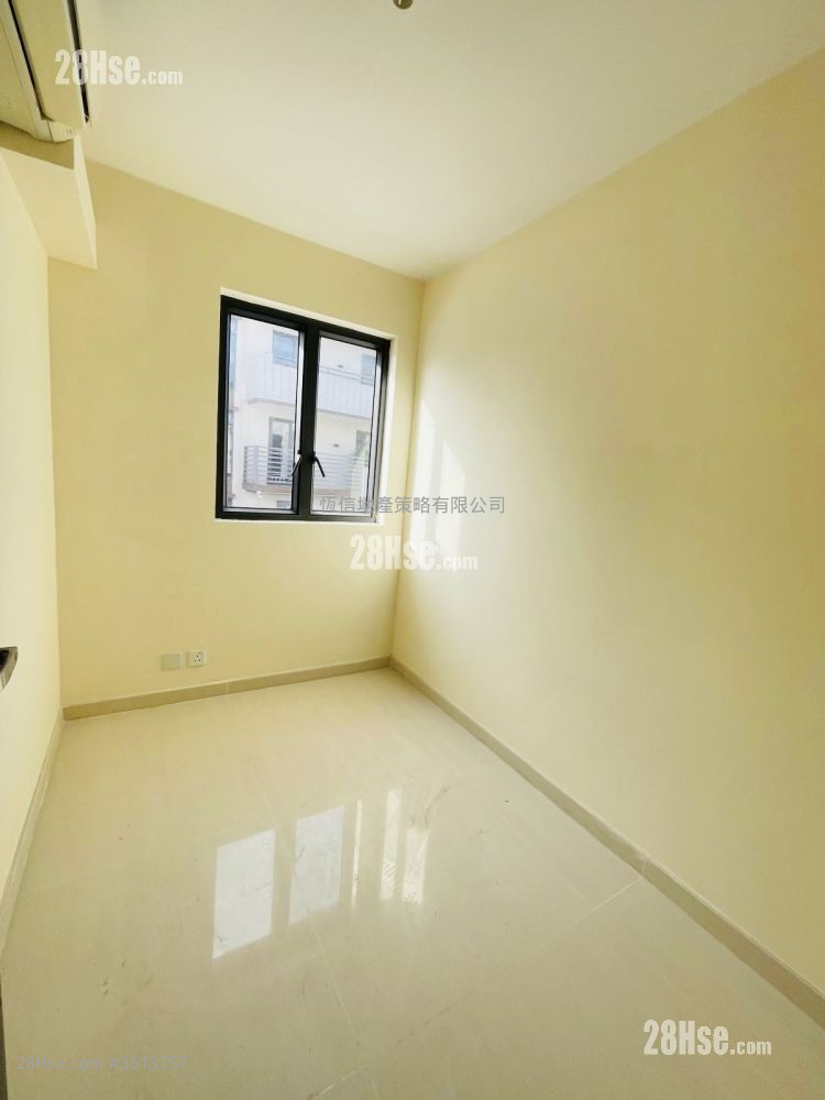 村屋 租盤 3 房 , 2 浴室 700 平方呎 村屋 租盤 3 房 , 2 浴室 700 平方呎