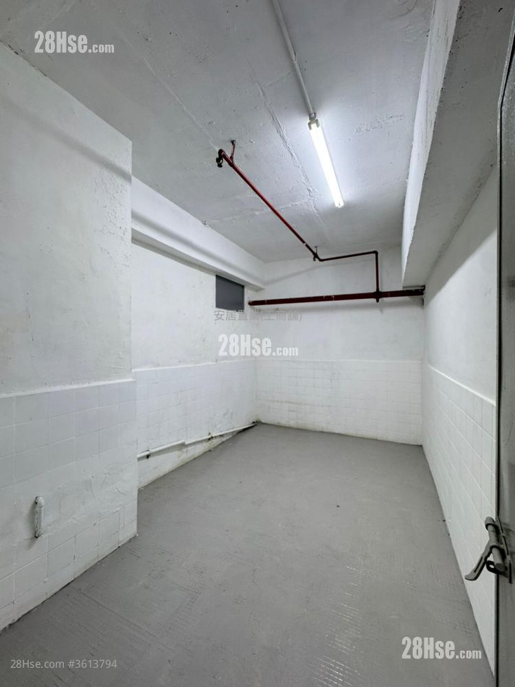 Shing King Industrial Building Rental 3,650 ft² Shing King Industrial Building Rental 3,650 ft²