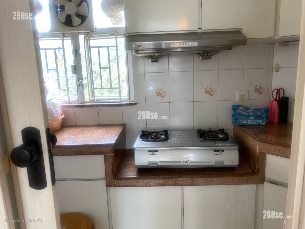 Rhine Garden Sell 3 Bedrooms , 2 Bathrooms 681 ft² Rhine Garden Sell 3 Bedrooms , 2 Bathrooms 681 ft²