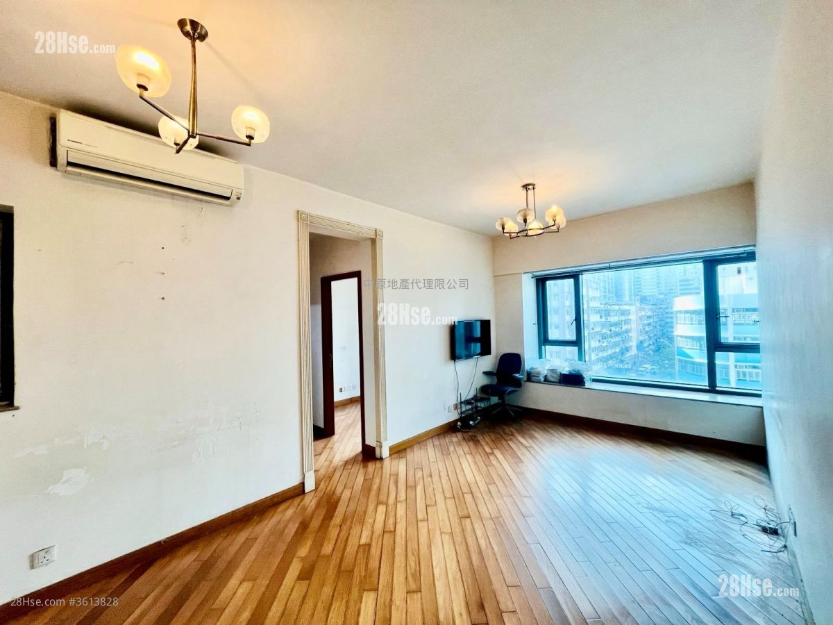 living room: New Haven Sell 2 Bedrooms , 1 Bathroom 603 ft² living room: New Haven Sell 2 Bedrooms , 1 Bathroom 603 ft²