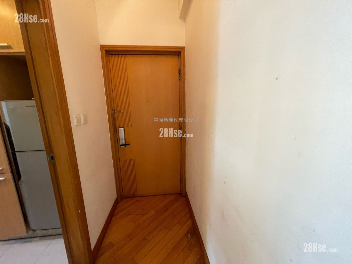 living room: New Haven Sell 2 Bedrooms , 1 Bathroom 603 ft² living room: New Haven Sell 2 Bedrooms , 1 Bathroom 603 ft²