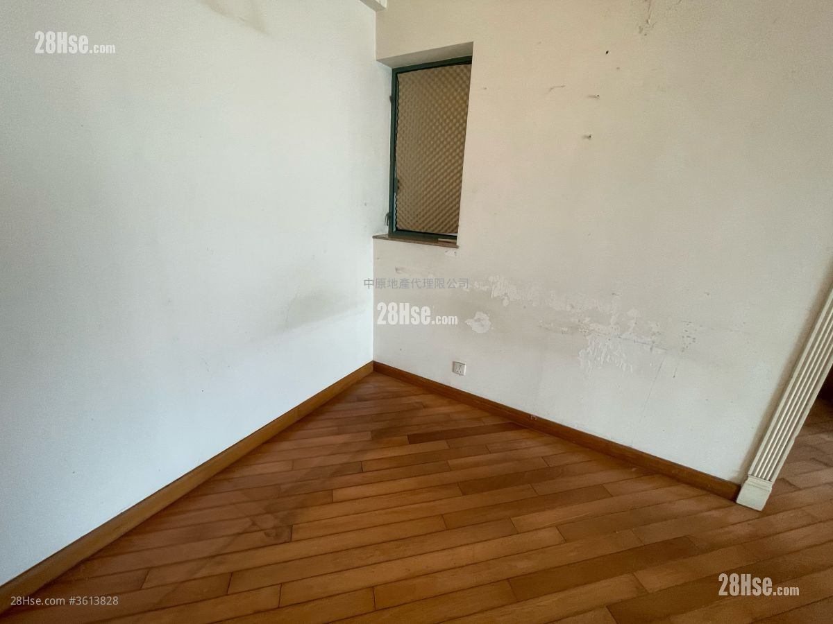 living room: New Haven Sell 2 Bedrooms , 1 Bathroom 603 ft² living room: New Haven Sell 2 Bedrooms , 1 Bathroom 603 ft²