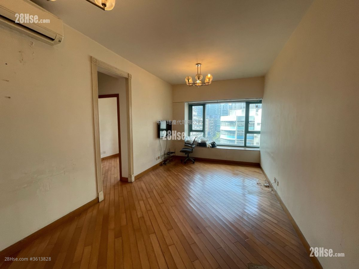 living room: New Haven Sell 2 Bedrooms , 1 Bathroom 603 ft² living room: New Haven Sell 2 Bedrooms , 1 Bathroom 603 ft²