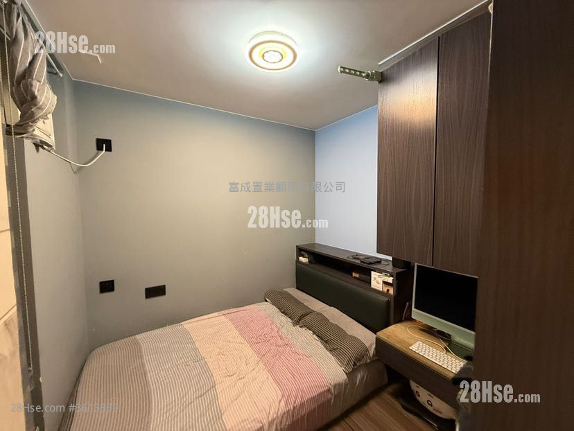 Choi Hing Court Sell 2 Bedrooms , 1 Bathroom 443 ft² Choi Hing Court Sell 2 Bedrooms , 1 Bathroom 443 ft²