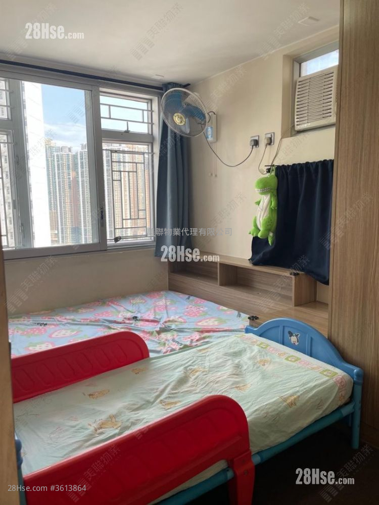 Hoi Lok Court Sell 2 Bedrooms , 1 Bathroom 401 ft² Hoi Lok Court Sell 2 Bedrooms , 1 Bathroom 401 ft²