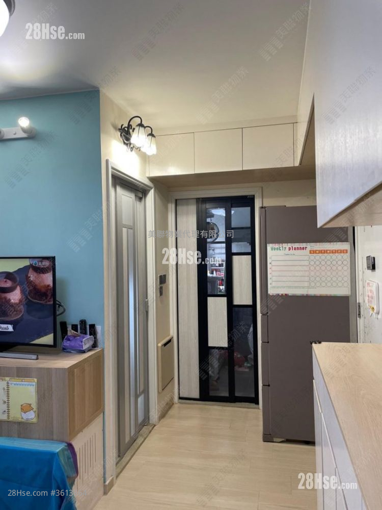 Hoi Lok Court Sell 2 Bedrooms , 1 Bathroom 401 ft² Hoi Lok Court Sell 2 Bedrooms , 1 Bathroom 401 ft²