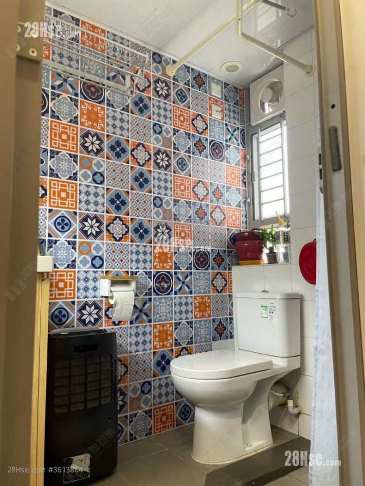 Hoi Lok Court Sell 2 Bedrooms , 1 Bathroom 401 ft² Hoi Lok Court Sell 2 Bedrooms , 1 Bathroom 401 ft²