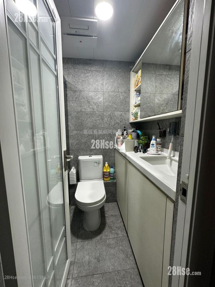 Choi Hing Court Sell 2 Bedrooms , 1 Bathroom 443 ft² Choi Hing Court Sell 2 Bedrooms , 1 Bathroom 443 ft²