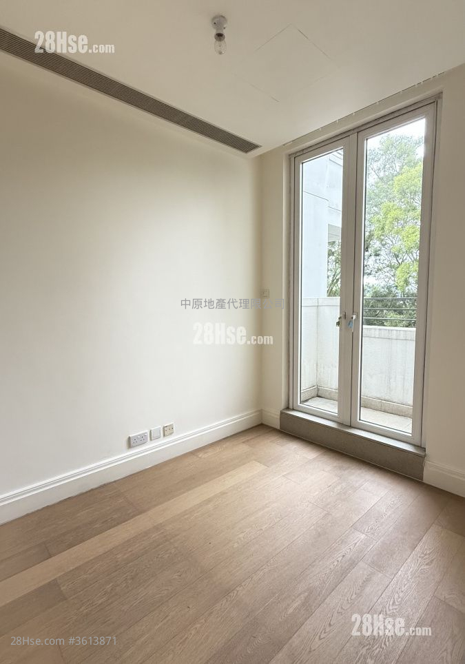 Le Cap Sell 4 Bedrooms , 3 Bathrooms 2,085 ft² Le Cap Sell 4 Bedrooms , 3 Bathrooms 2,085 ft²