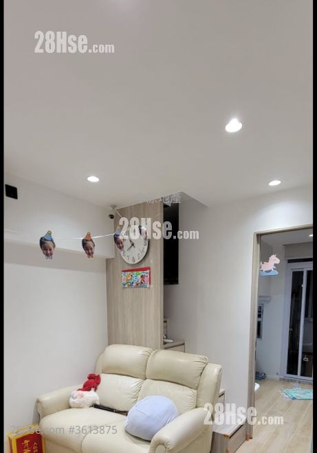 Kam Fai Court Sell 2 Bedrooms , 1 Bathroom 426 ft² Kam Fai Court Sell 2 Bedrooms , 1 Bathroom 426 ft²