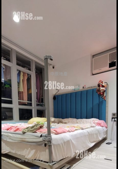 Kam Fai Court Sell 2 Bedrooms , 1 Bathroom 426 ft² Kam Fai Court Sell 2 Bedrooms , 1 Bathroom 426 ft²