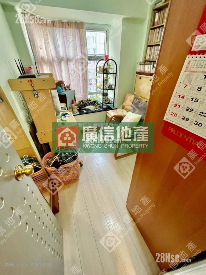 Shun On Building Sell 2 Bedrooms , 1 Bathroom 320 ft² Shun On Building Sell 2 Bedrooms , 1 Bathroom 320 ft²