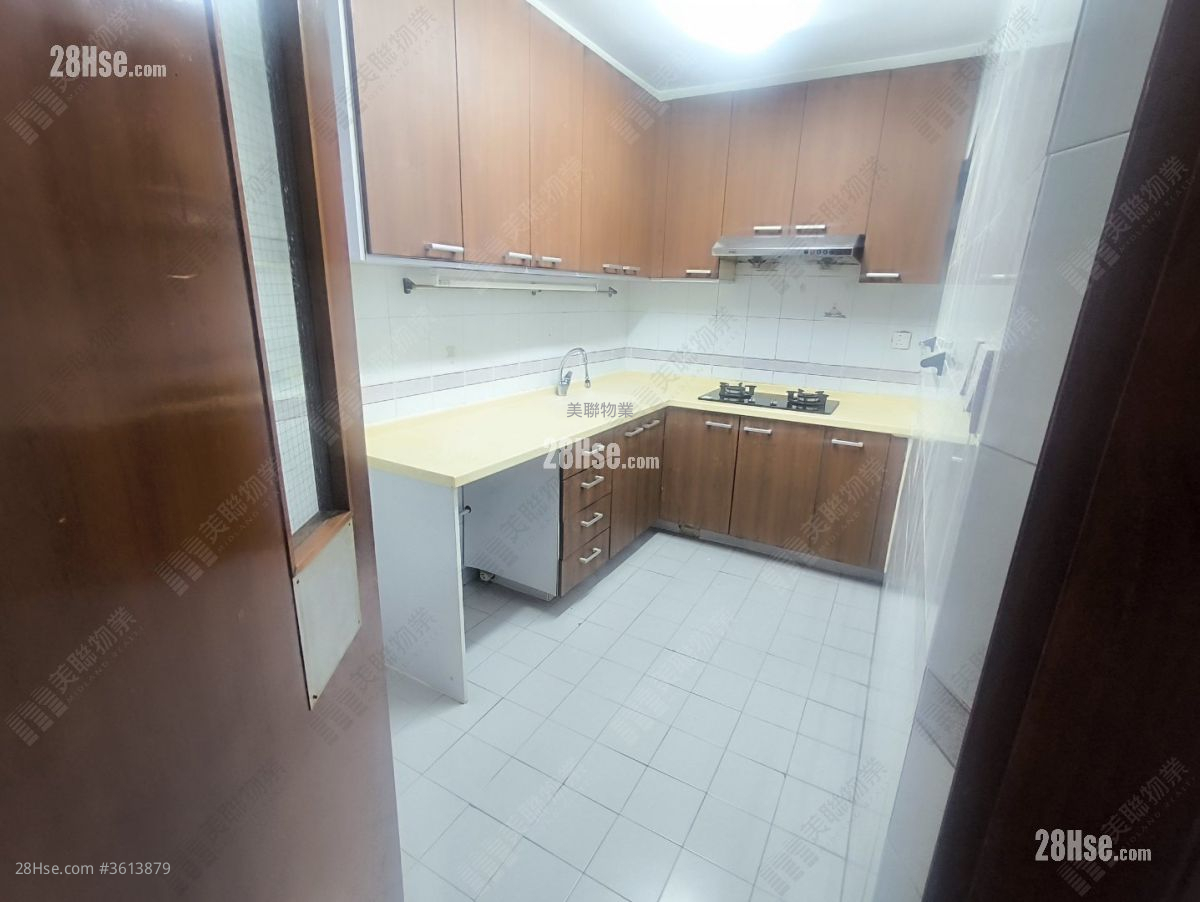 South Horizons Rental 3 Bedrooms , 2 Bathrooms 639 ft² South Horizons Rental 3 Bedrooms , 2 Bathrooms 639 ft²