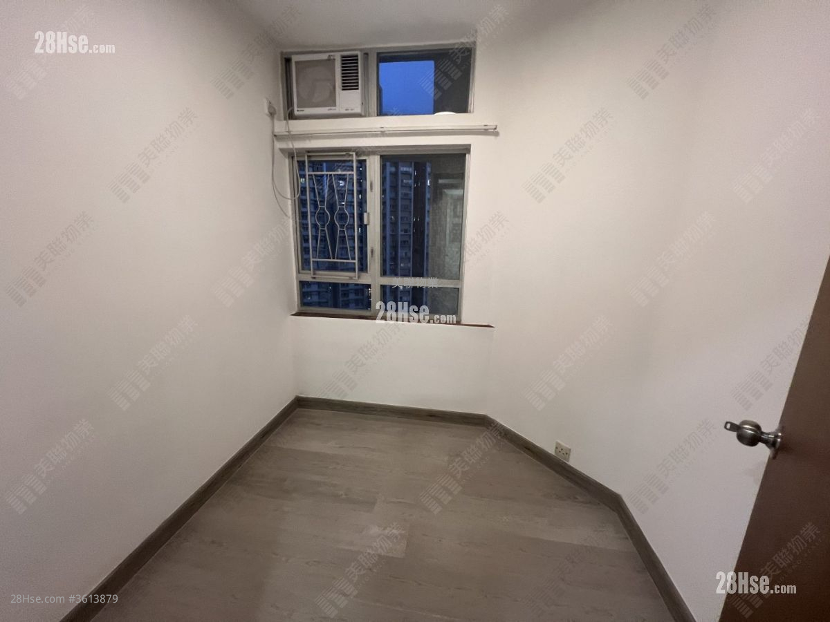 South Horizons Rental 3 Bedrooms , 2 Bathrooms 639 ft² South Horizons Rental 3 Bedrooms , 2 Bathrooms 639 ft²