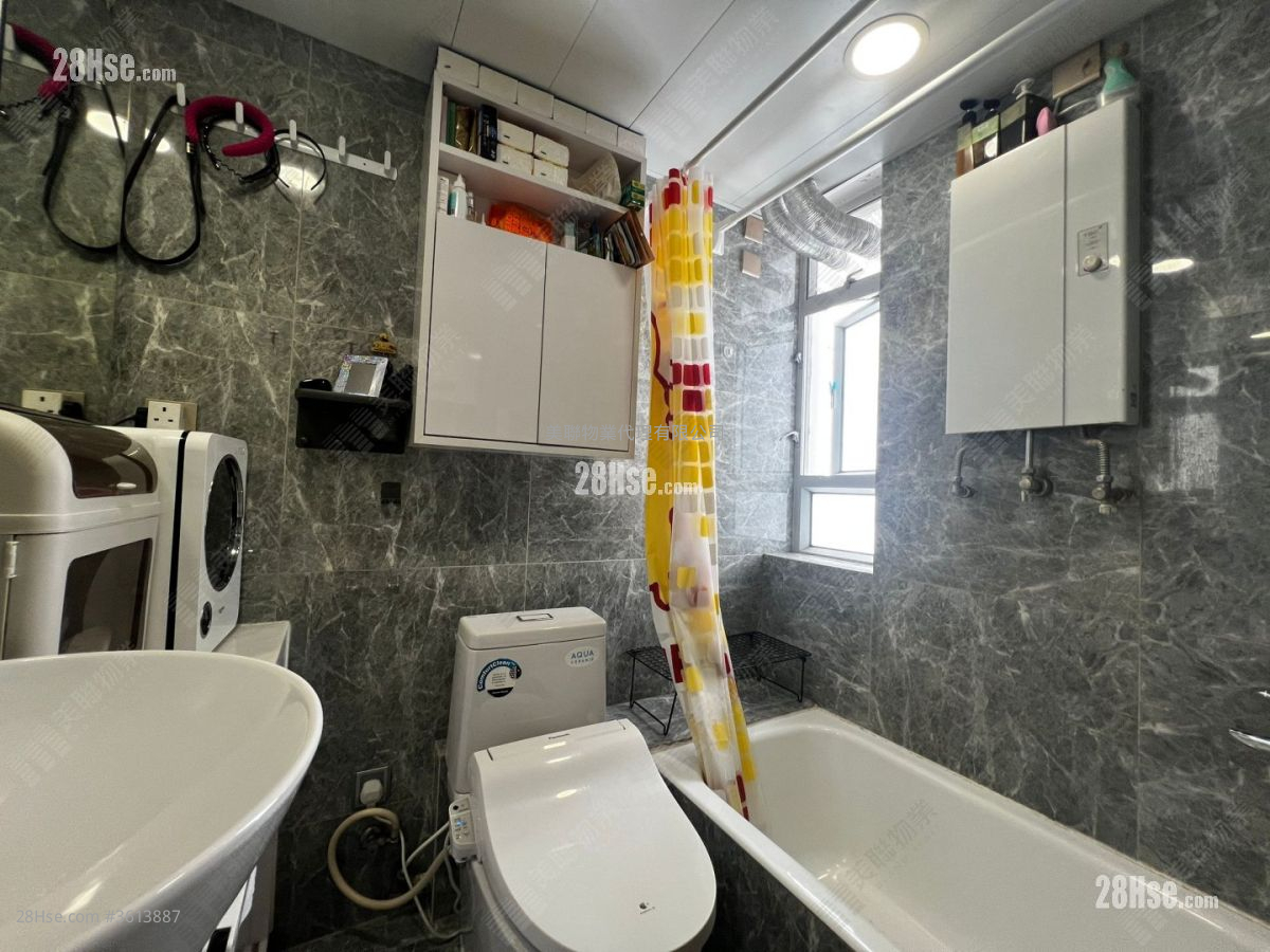 Hoi Lok Court Sell 2 Bedrooms , 1 Bathroom 391 ft² Hoi Lok Court Sell 2 Bedrooms , 1 Bathroom 391 ft²