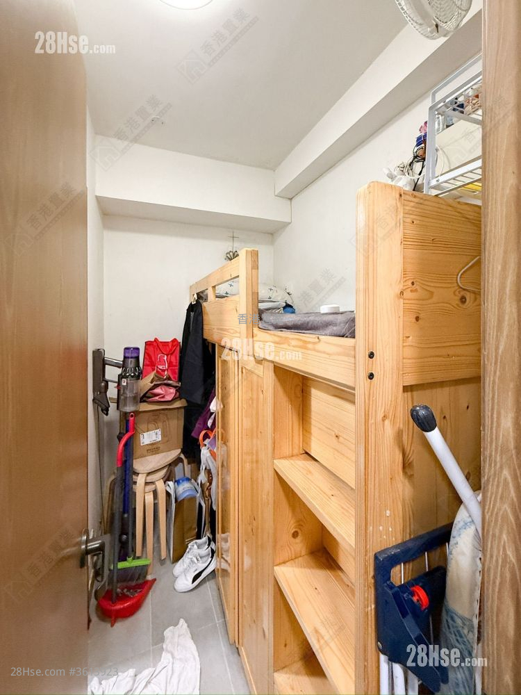 Dynasty Heights Rental 3 Bedrooms , 2 Bathrooms 955 ft² Dynasty Heights Rental 3 Bedrooms , 2 Bathrooms 955 ft²