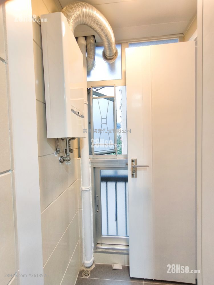 Mei Foo Sun Chuen Sell 3 Bedrooms , 2 Bathrooms 554 ft² Mei Foo Sun Chuen Sell 3 Bedrooms , 2 Bathrooms 554 ft²