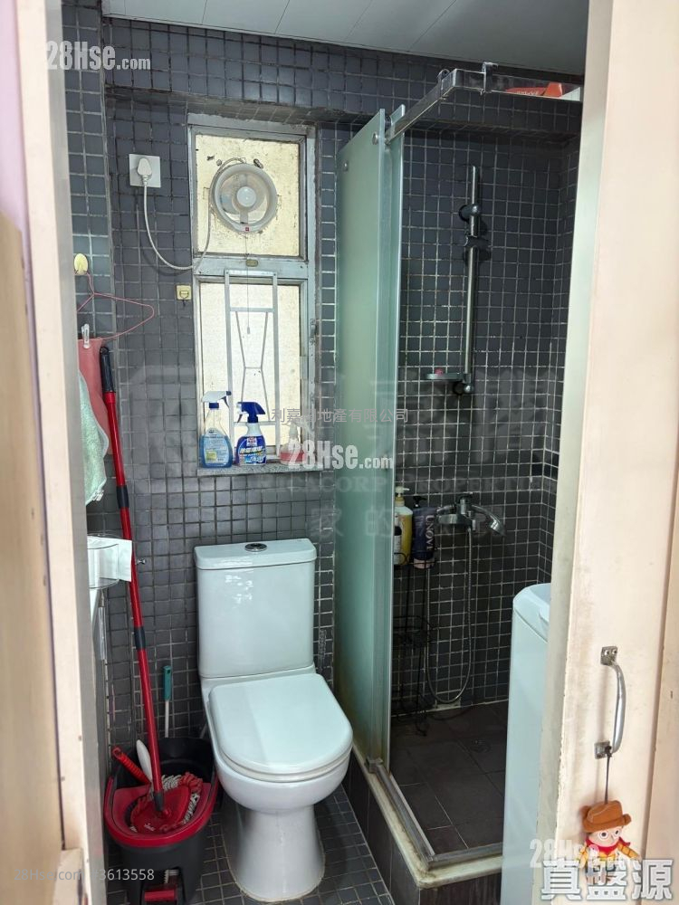 Lei King Wan Sell 2 Bedrooms , 1 Bathroom 485 ft² Lei King Wan Sell 2 Bedrooms , 1 Bathroom 485 ft²