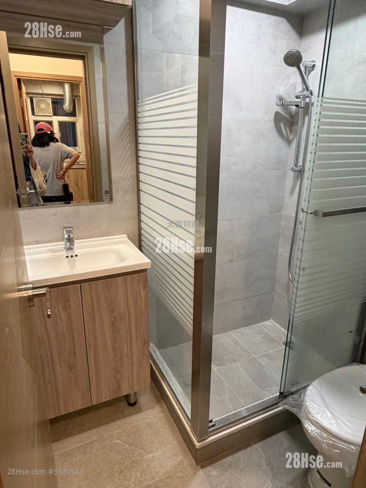 Whampoa Estate Rental 2 Bedrooms , 1 Bathroom 413 ft² Whampoa Estate Rental 2 Bedrooms , 1 Bathroom 413 ft²
