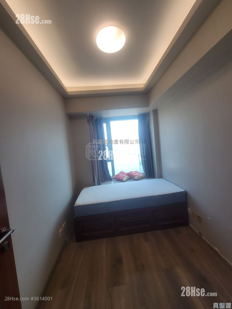 The Harbourside Rental 3 Bedrooms , 2 Bathrooms 1,068 ft² The Harbourside Rental 3 Bedrooms , 2 Bathrooms 1,068 ft²