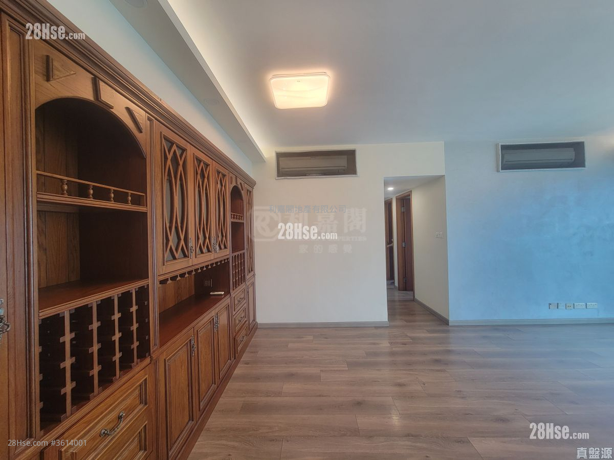 The Harbourside Rental 3 Bedrooms , 2 Bathrooms 1,068 ft² The Harbourside Rental 3 Bedrooms , 2 Bathrooms 1,068 ft²